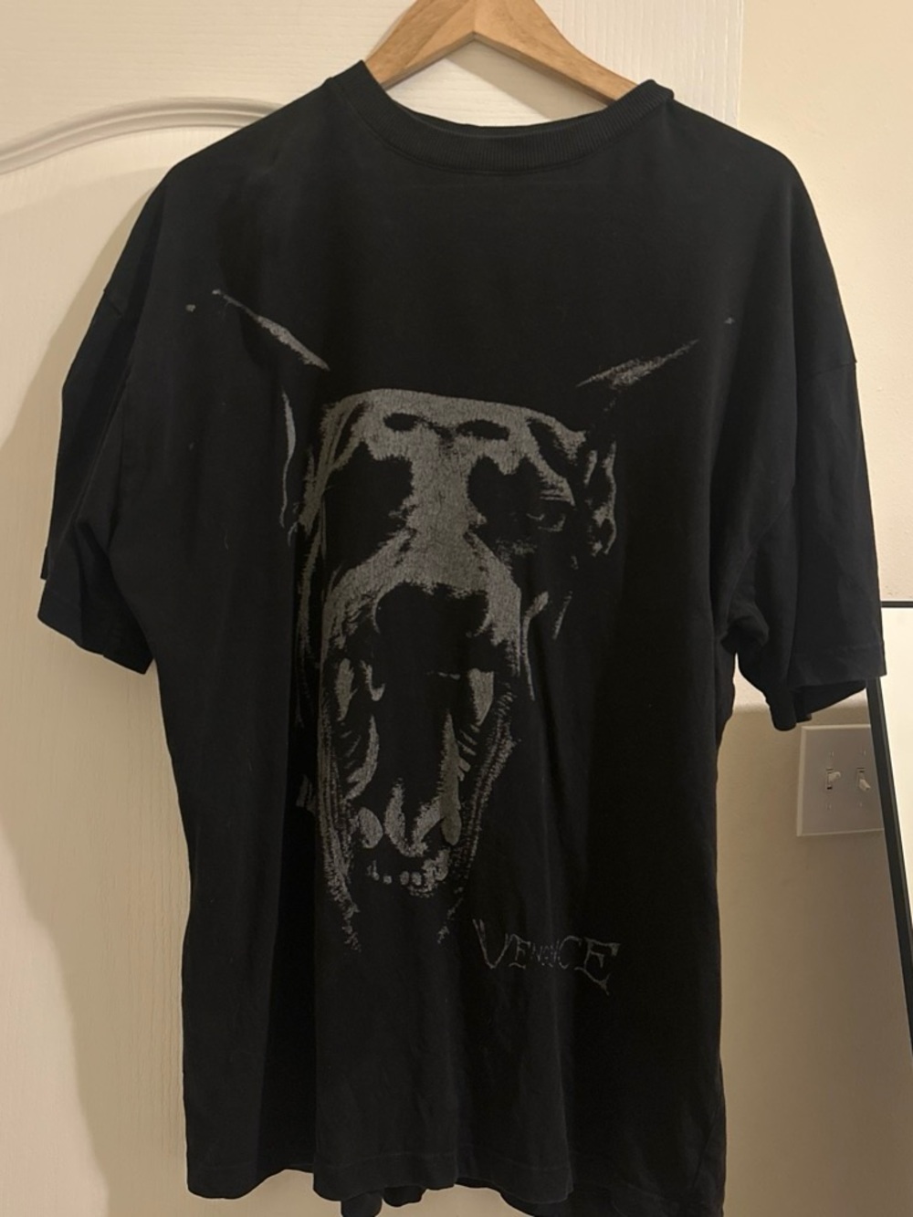 PacSun Black Short-Sleeve Tee with Large Monochrome Dog Graphic